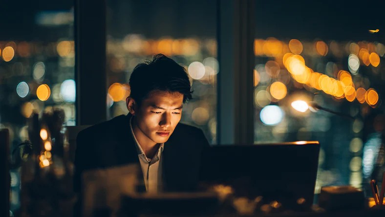 计算机专业：美国遇冷与国内机遇并存，专业选择重在适配