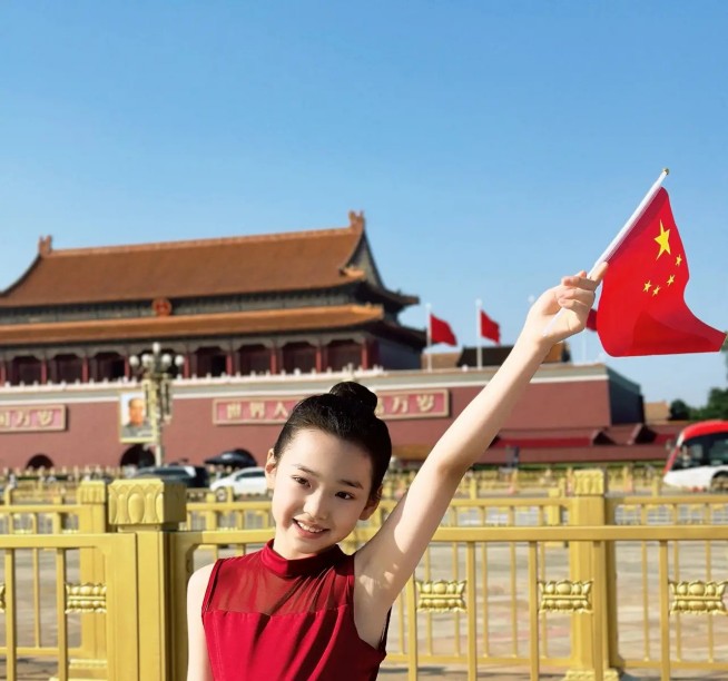 对话Kimi付强:别把模型当宠物圈养,追逐AGI就要让模型与人类共同演化