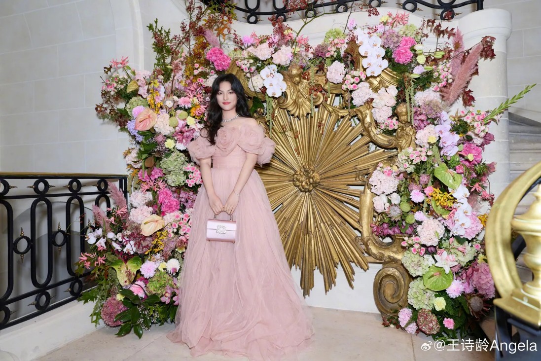 萧正楠忆述与许绍雄相处点滴，遗憾没有与孩子拍合照，黄翠如哽咽