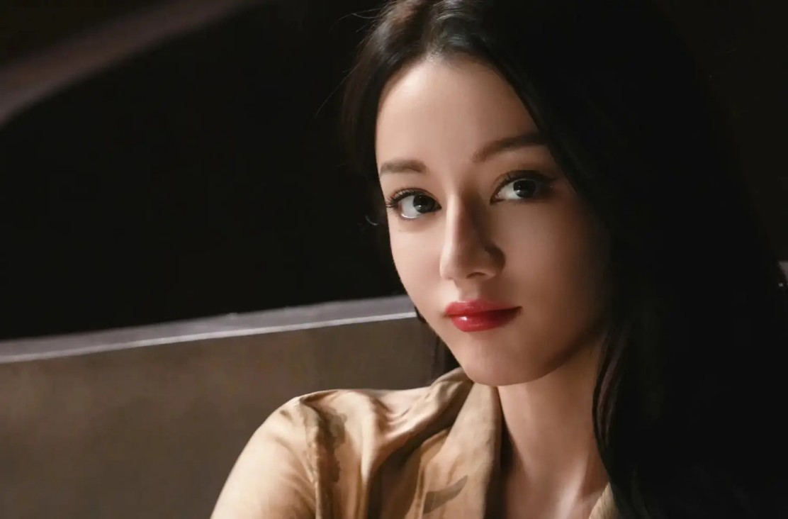 第一与坠落：鲁山女教师悲剧中的 “人性湮灭” 对算法叙事的拷问