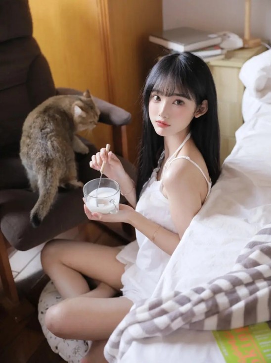 七七赵钰琪1分钟视频报价1万！引发未成年人职业化争议