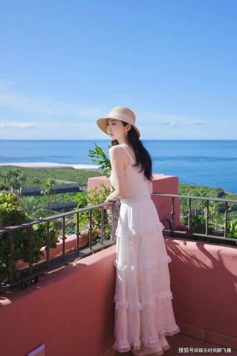 大鹏生日聚会自嘲：世界小姐也是让我给当上了