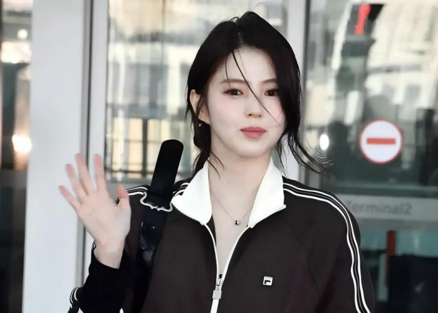 弦子迪拜惊魂：航班熔断、导弹坠海，老公李茂“租车闯关”带全家突围阿曼