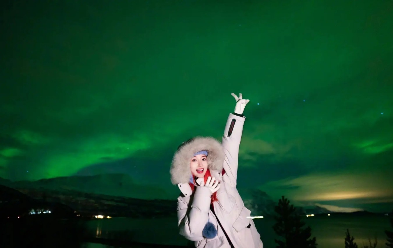 人类首次AI战争：斩首行动与小学被炸